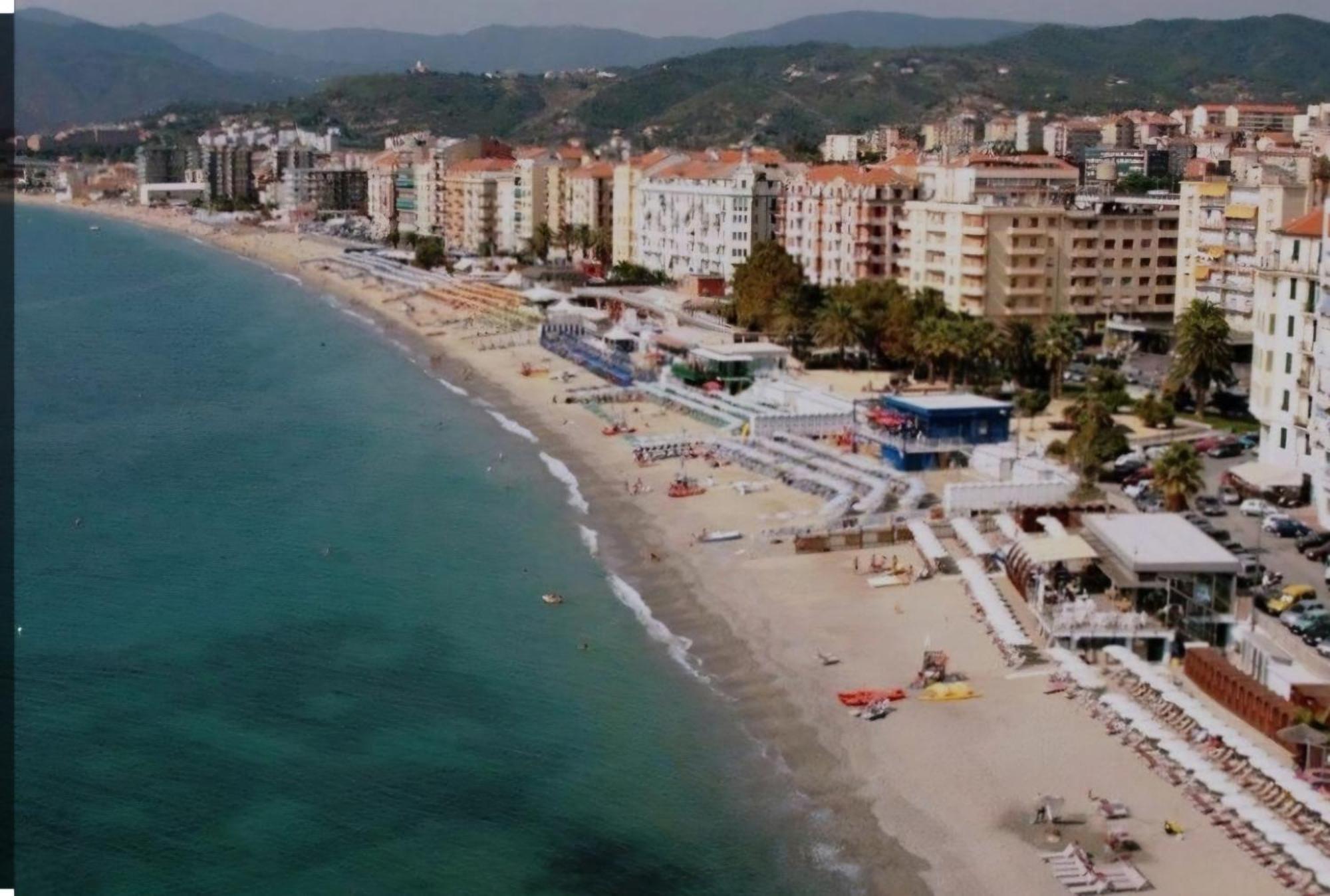 Apartamento Il Talismano-In Citta -Vicino Al Mare Savona Exterior foto