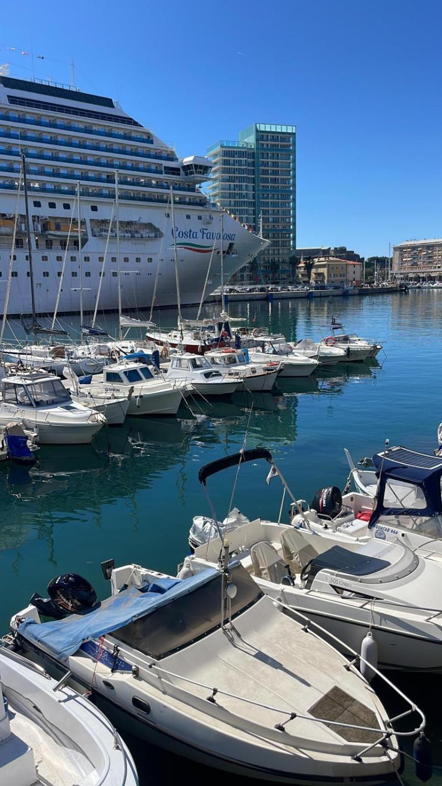 Apartamento Il Talismano-In Citta -Vicino Al Mare Savona Exterior foto